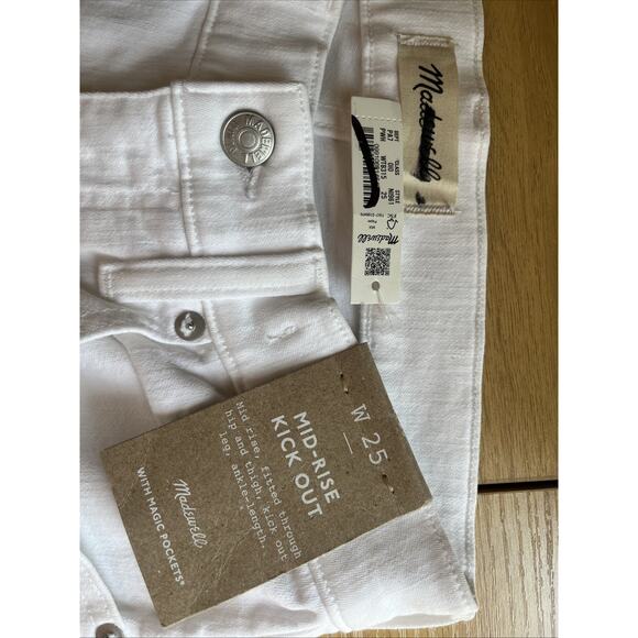 NWT Madewell Mid Rise Kick Out Jean Womens Size W 25 White Bootcut [FLAW] - Picture 3 of 12